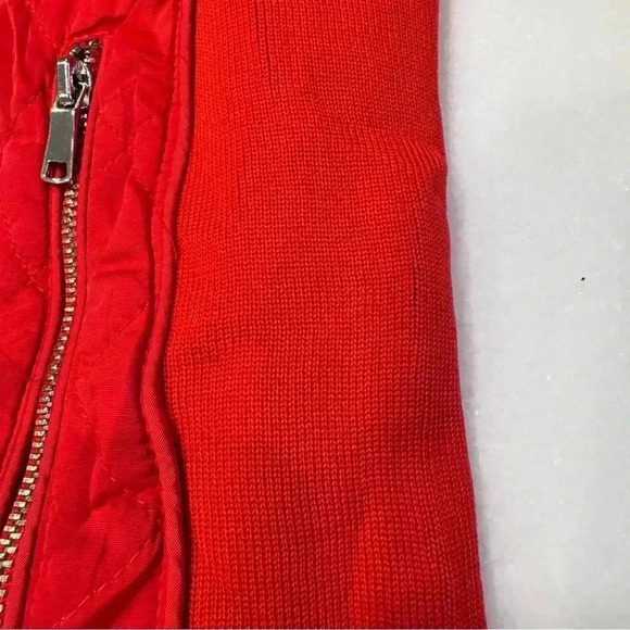 Zara women’s quilted jacket. Red with silver zippers. Size medium - Picture 6 of 11
